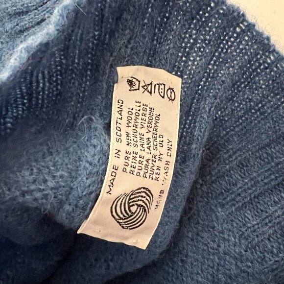 Barrie Knitwear Sweater Size 42 Cardigan Shetland 100% Pure Wool Gold Buttons - Picture 12 of 15